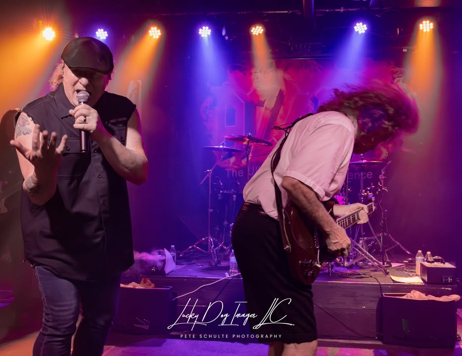 AZ/DZ The Ultimate AC/DC Experience